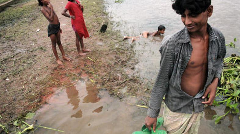 V Bangladešu vsako leto utone najmanj 17 tisoč otrok.