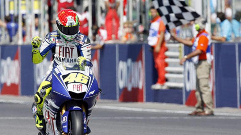 Valentino Rossi se je z novo zmago zavihtel ob bok legendarnemu Giacomu Agostini