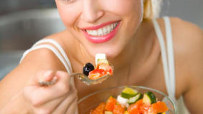 Prava kombinacija nizko- in srednjekaloričnih živil je formula za uspeh.