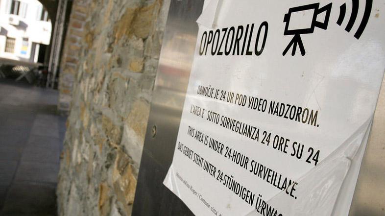 Varnostne kamere ne smejo biti v dvigalih, sanitarijah in garderobah, povsod dru