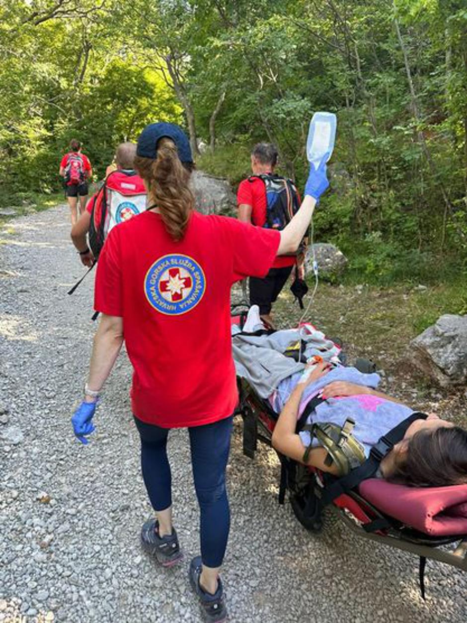 Hrvaška gorska reševalna služba je imela v vsej svoji zgodovini že številne reševalne akcije, a zadnja v soboto, bo šla zagotovo v anale. Zgodba je filmska, konec pa srečen. | Avtor: HGGS