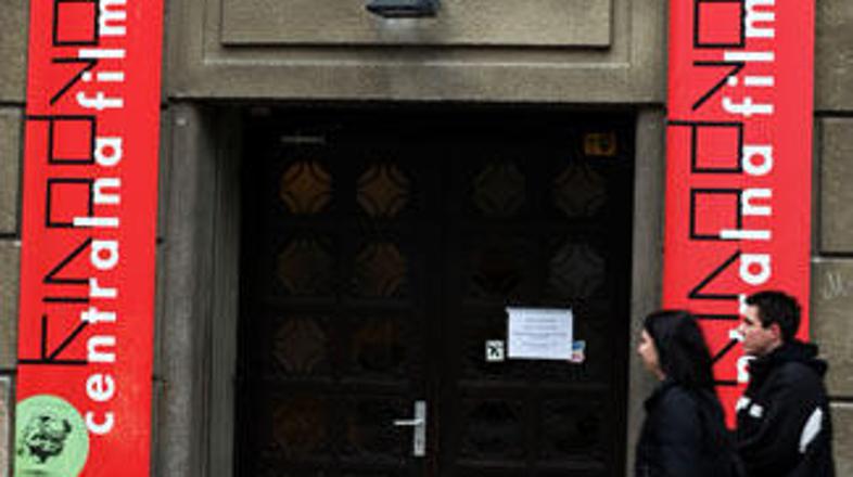 Kinodvor je po začasnem zaprtju (1. aprila lani) vrata ponovno odprl oktobra.