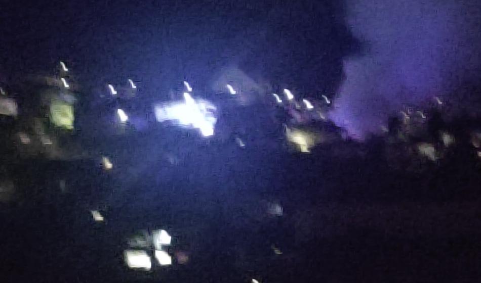 Plameni iz garaže zajeli hišo, Trbovlje preplavile sirene