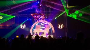 Pravica za zvezdo, savna za smetano