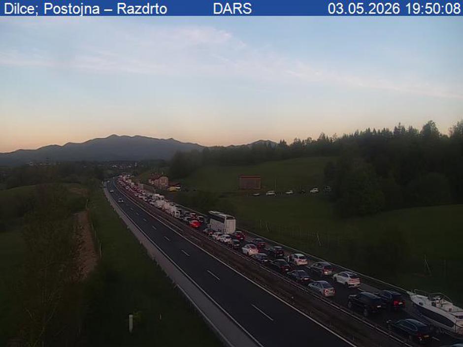 Zastoj na primorski avtocesti | Avtor: Promet.si