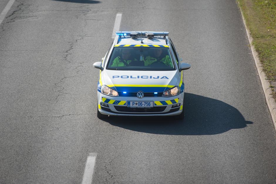 Policijsko vozilo policija sirena policisti | Avtor: Anže Petkovšek