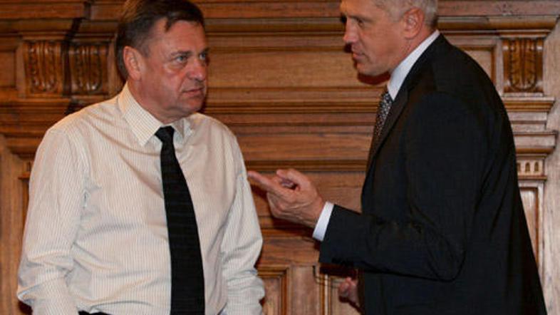 Županu Jankoviću bo v zadnjem letu mandata na njegovi listi pri odločitvah pomag