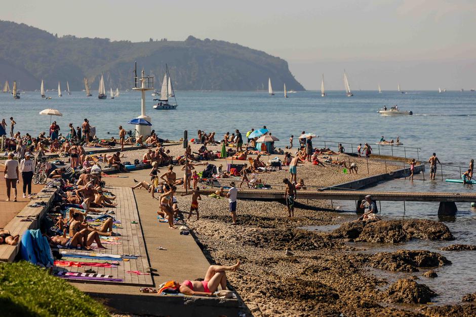 obala, morje, kopalci, plaža | Avtor: Saša Despot