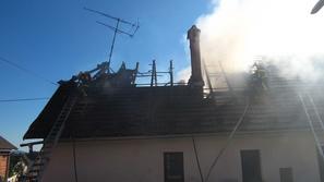 Požar hiše v Trati