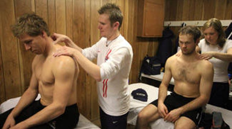 Sestavni del javnega zdravstva so tako delavci v javnih zdravstvenih zavodih kot