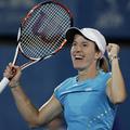 Justine Henin nadaljuje z odličnimi predstavami na teniških igriščih.