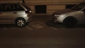 V Ljubljani je na 13 lokacijah le 92 parkirnih mest za motoriste in še na ta par