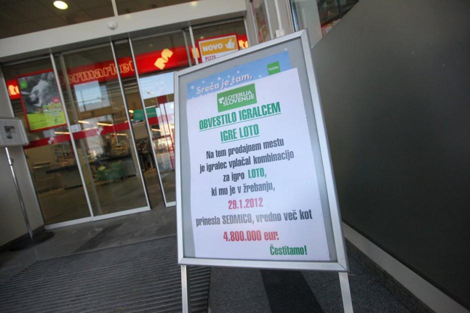 Loterija v Mariboru | Avtor: Nino Verdnik