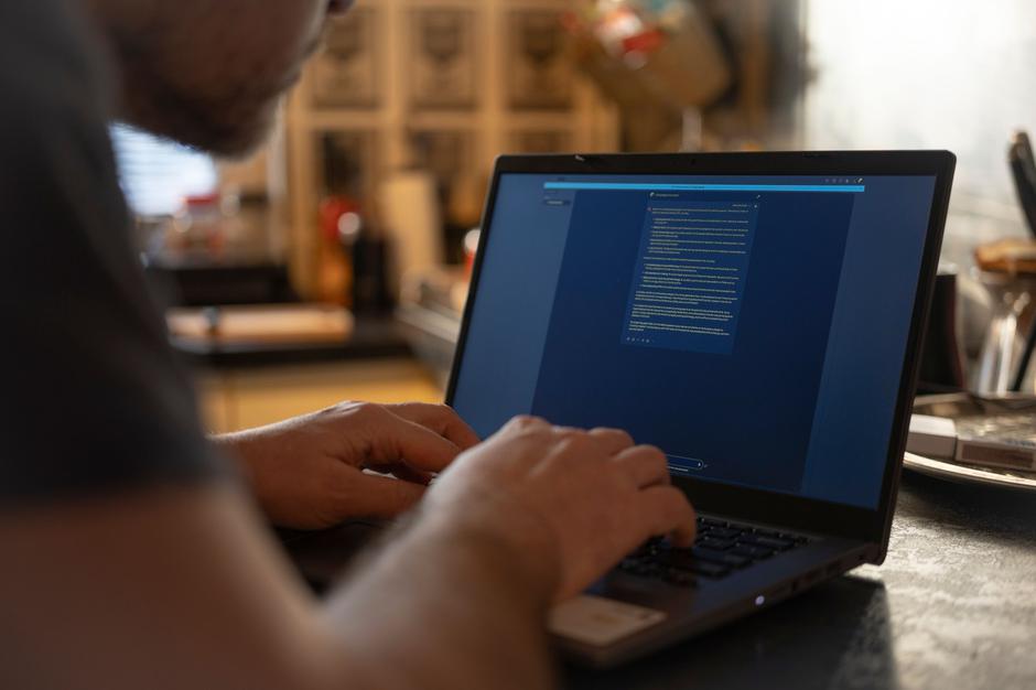 računalnik splet | Avtor: Profimedia