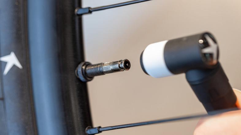 Clik valve zračnica ventil