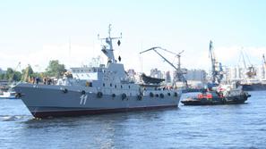 vojaška ladja Trigalv, Sankt Peterburg, krst