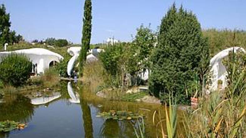 "Vkopane" in zlite s pokrajino ...