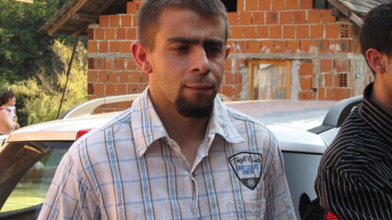 Marku Stojanoviču se zdi nerazumljivo, da je kot rojen Rom moral dobiti potrdilo