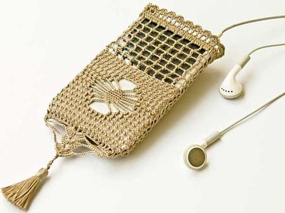 Če bi vaša babica imela iPod, bi mu morda naredila takšno oblekico. Greece Is Fo