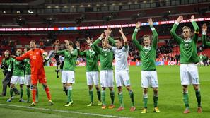 Anglija Nemčija prijateljska tekma Mertesacker Weidenfeller Wembley