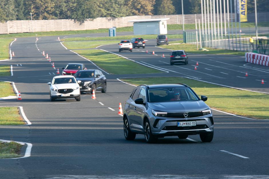 PRIMA test C-SUV, november 2022 , opel grandland | Avtor: PRIMA