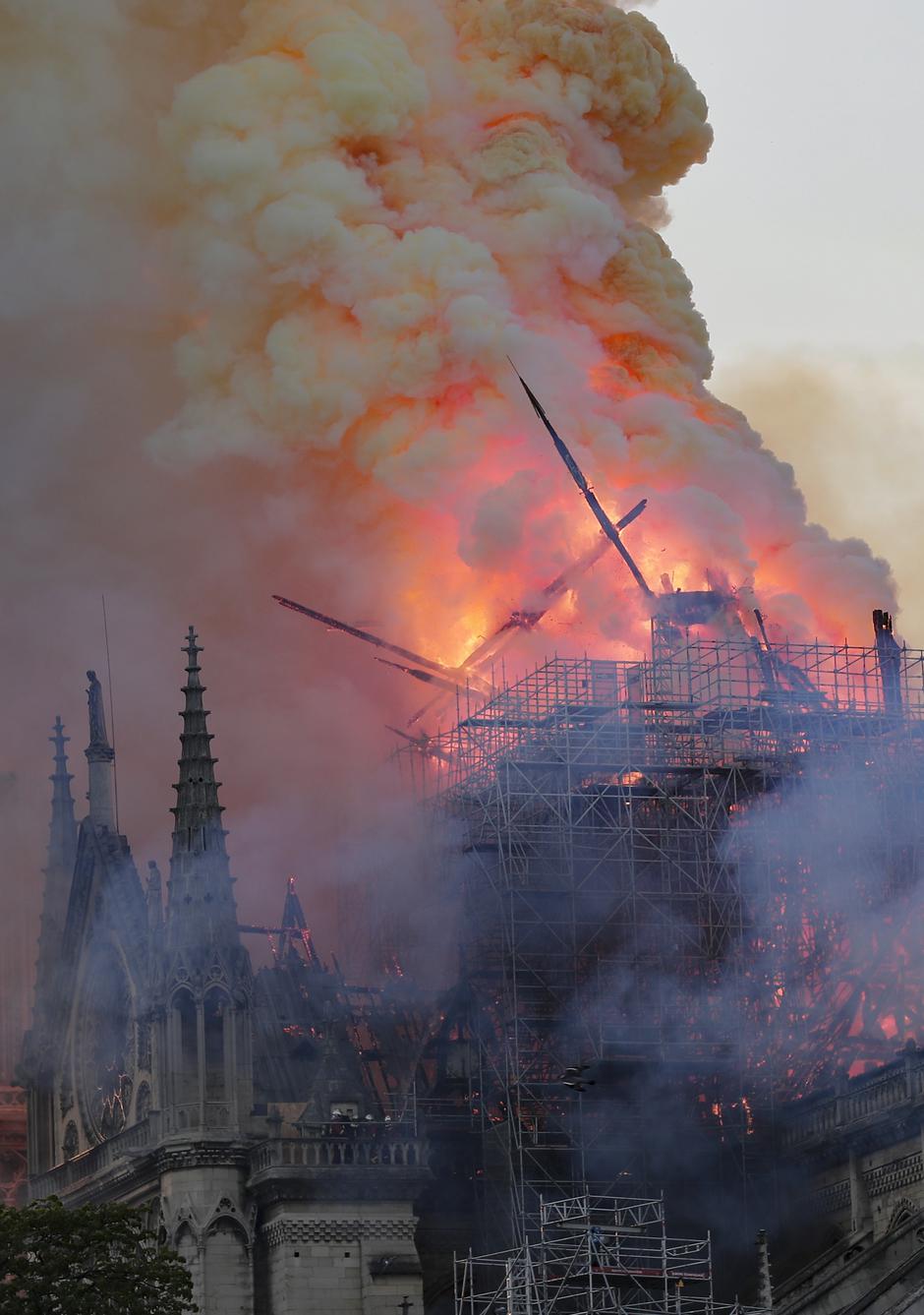 Požar Notre Dame | Avtor: Epa