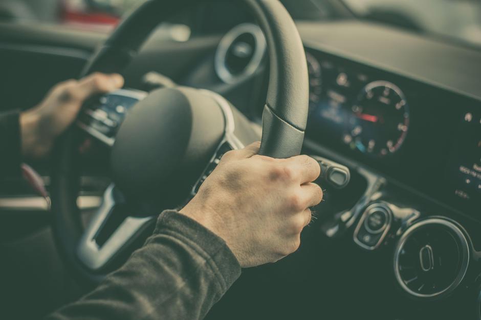 držanje volanskega obroča | Avtor: Profimedia