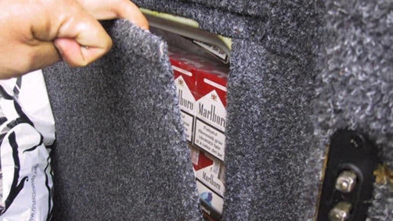 Cariniki so pretihotapljene cigarete odkrili na dveh moldavskih in enem romunske