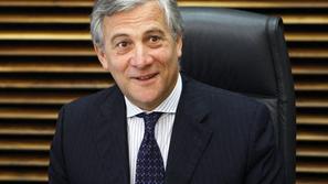 Antonio Tajani pričakuje tedensko vinjeto za deset evrov.