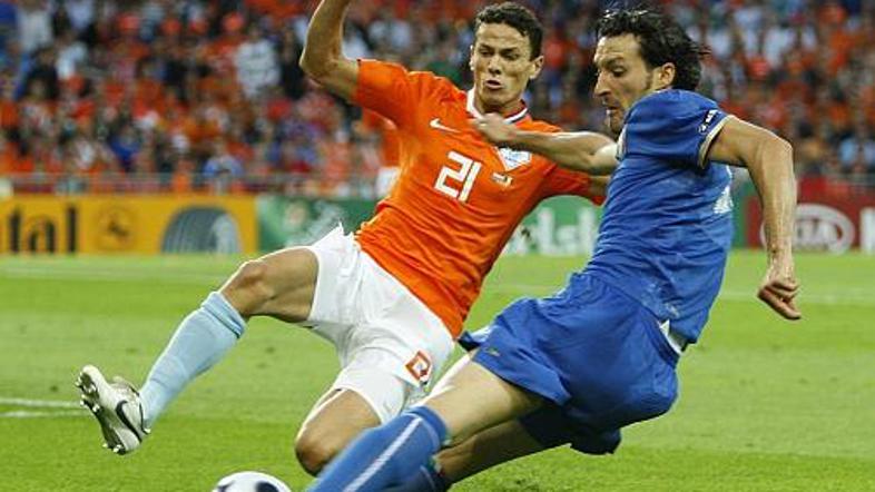 Nizozemski zadetek v polno, italijanska klasika ...