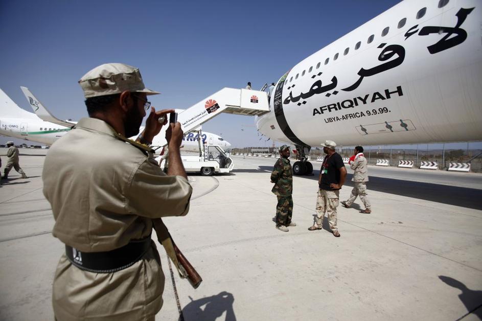 Uporniki v luksuznem Gadafijevem letalu.