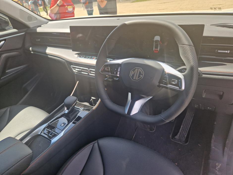 MG HS | Avtor: Gregor Prebil