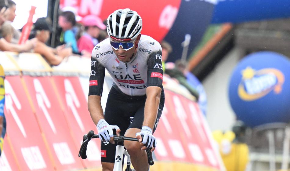 Član UAE po skoraj usodnem padcu: Neverjetno, 45 minut so me pustili v vozilu