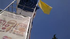 Rumena zastava na Bernardinu