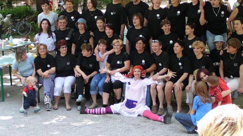 Ekipa organizatorjev srečanja. (Foto: Društvo za pomoč prezgodaj rojenim otrokom