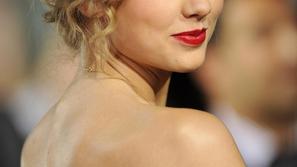 Do danes je Taylor Swift prodala več kot 10 milijonov albumov po svetu. (Foto: E
