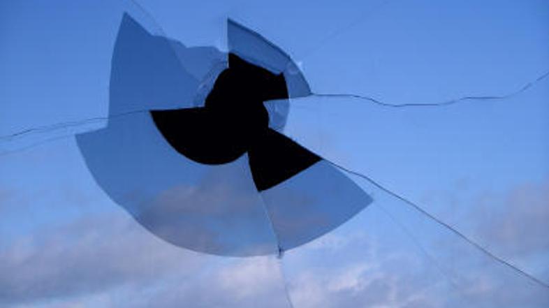 Ozonska luknja se bo v naslednjih 20 letih še naprej povečevala.