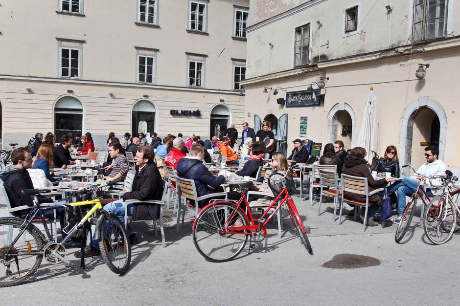 Ljubljana lokal bar sonce ljudje | Avtor: Saša Despot