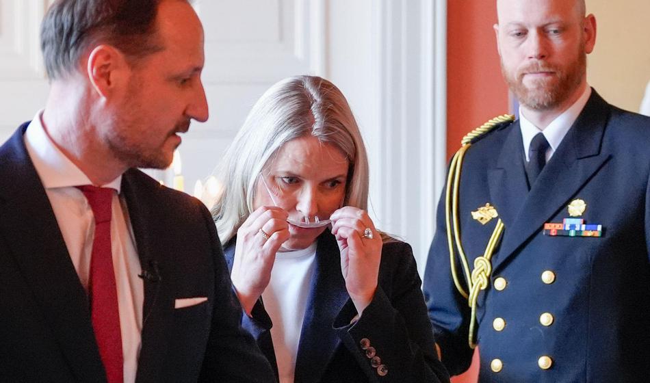 Foto: V strahu za princeso, naokoli hodi s kisikom