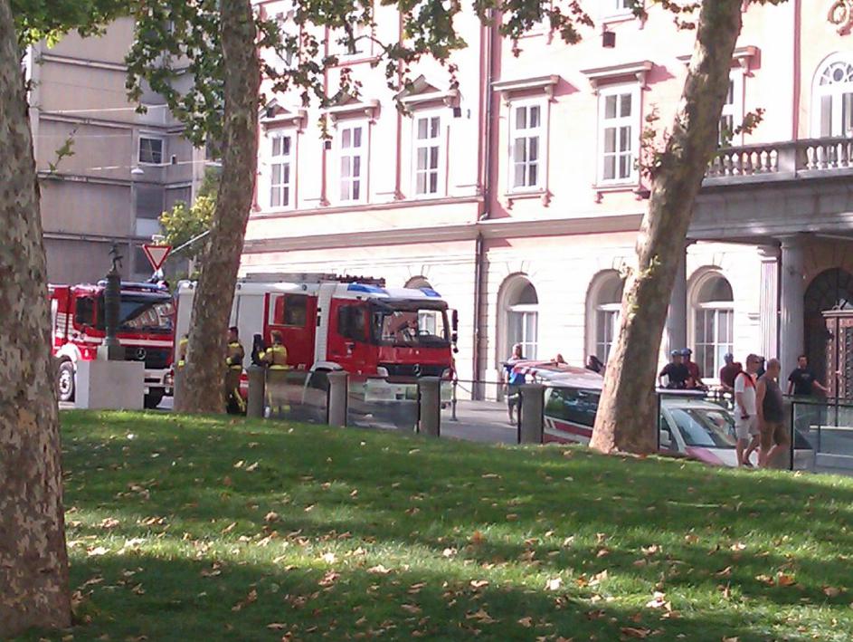 Garažna hiša pod Kongresnim trgom.