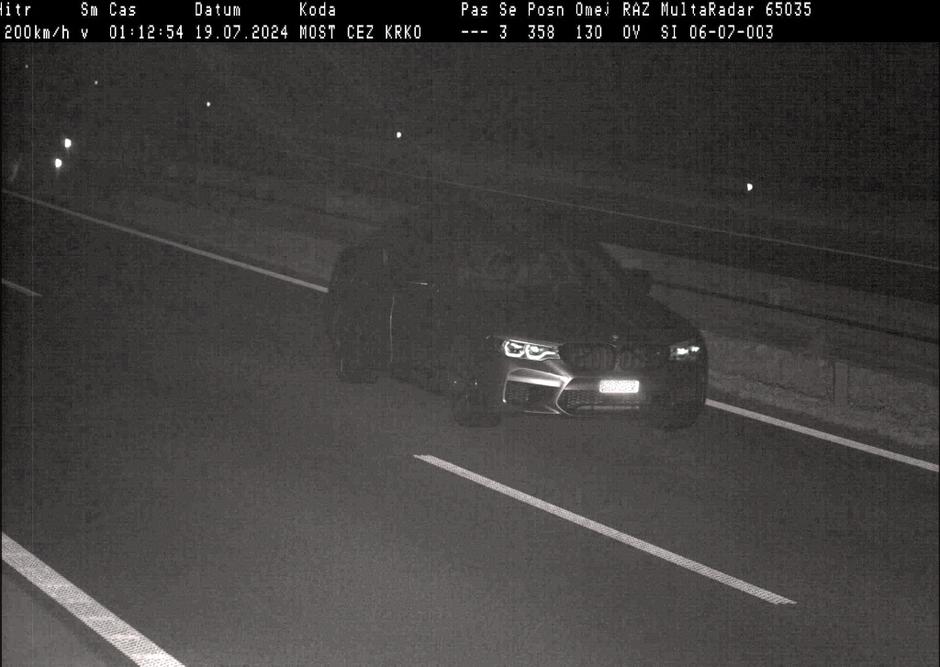 Prehitra vožnja po avtocesti, prekoračitev hitrosti | Avtor: PU Novo mesto