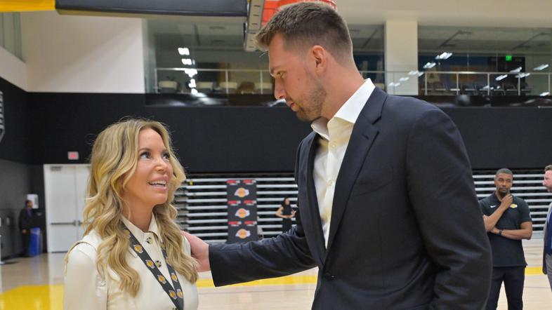 Jeanie Buss in Luka Dončić
