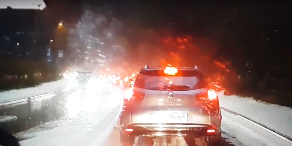 Toča, poplavljena cesta | Avtor: Bralka