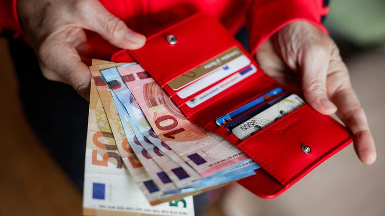 denar, bankovci, gotovina, denarnica