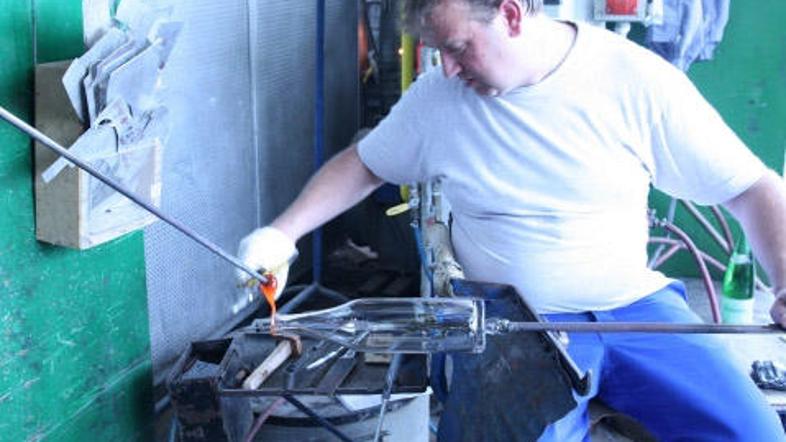 Delavci Steklarske nove v stečaju želijo, da jim država kot lastnik poravna vse 