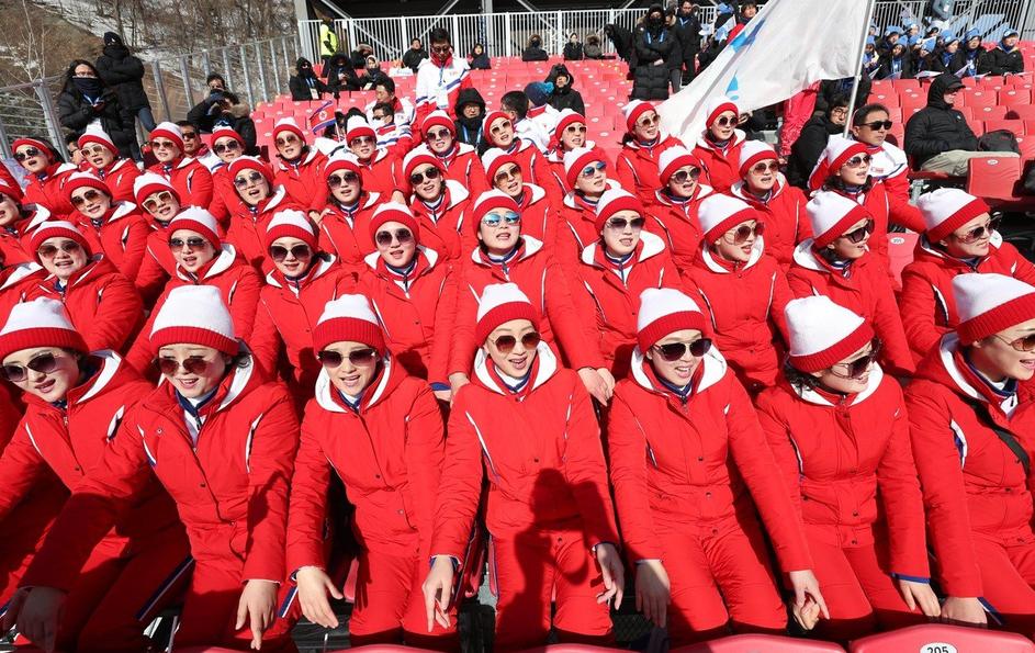 navijačice Severna Koreja slalom OI 2018 PyeongChang