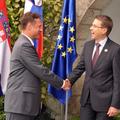 Hrvaški zunanji minister Gordan Jandroković in slovenski Samuel Žbogar bosta nad