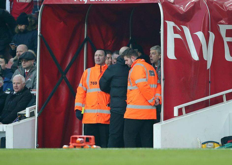 arsene wenger tunel arsenal