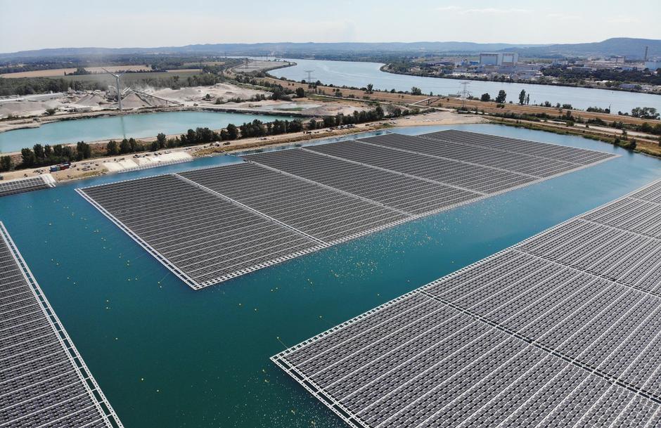 Fotovoltaika na jezeru | Avtor: Profimedia