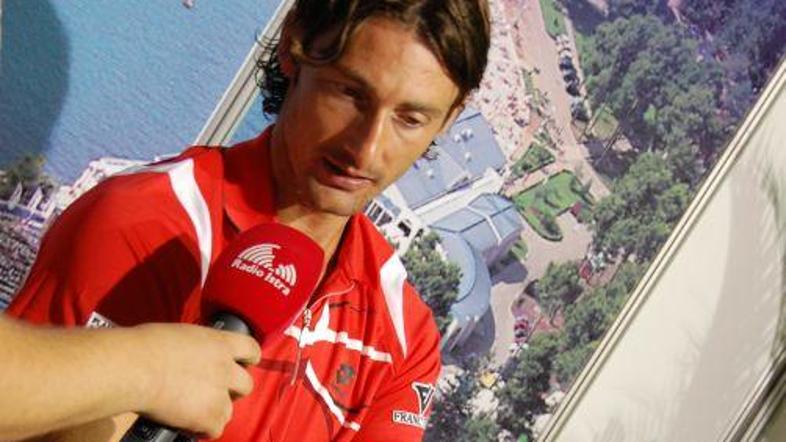 Juan Carlos Ferrero je svoj povratek v svetovni vrh najavil z zmago na turnirju 